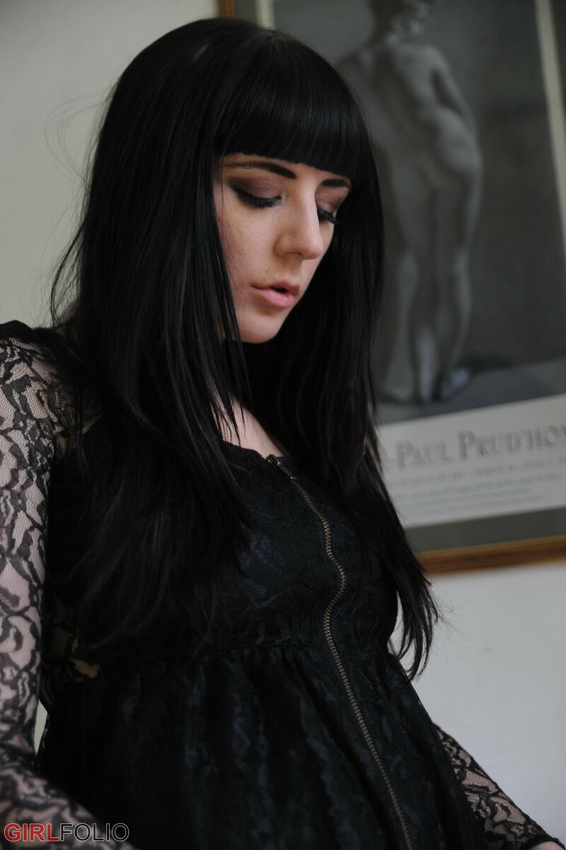 Алла, 22